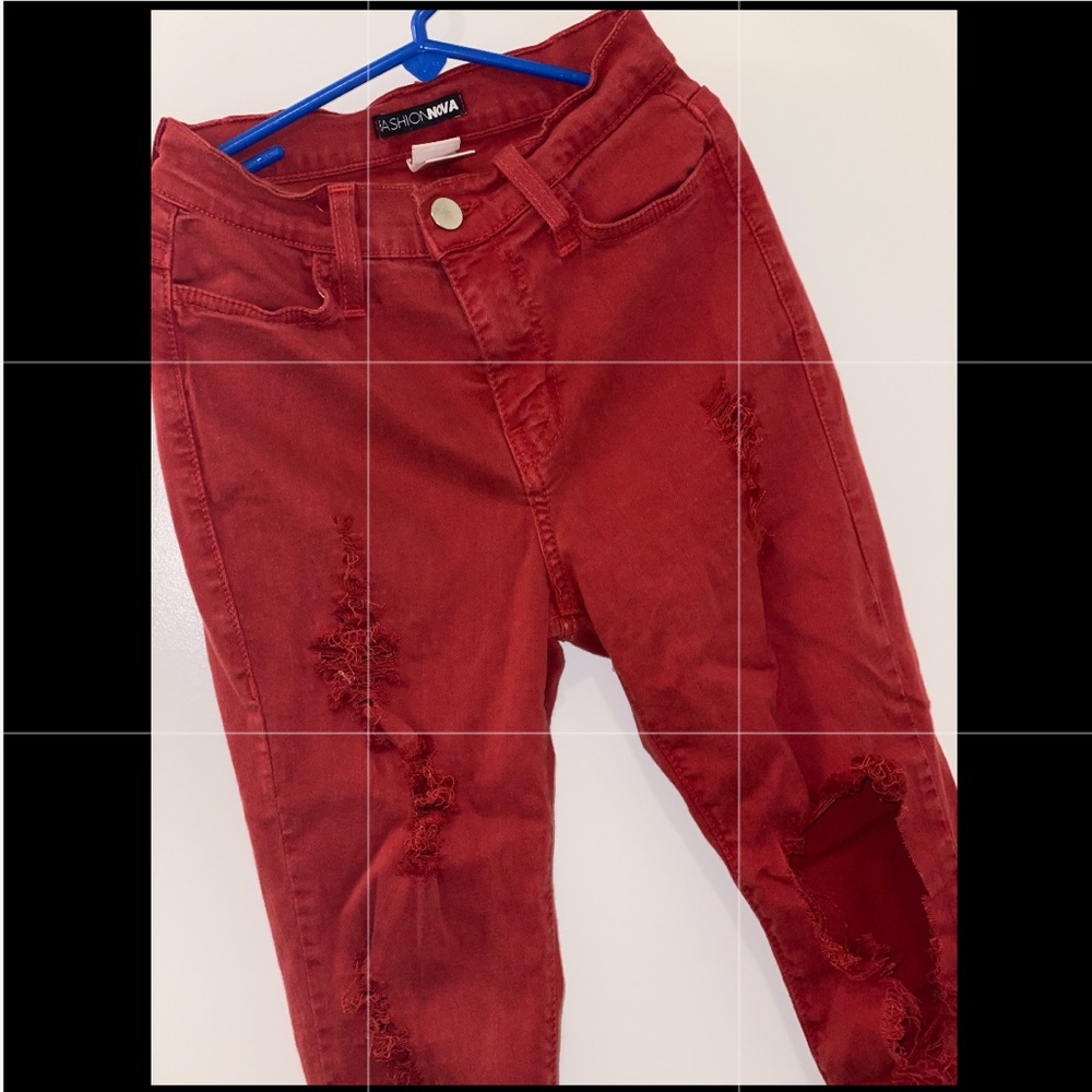 FASHION NOVA HIGH RISE JEANS